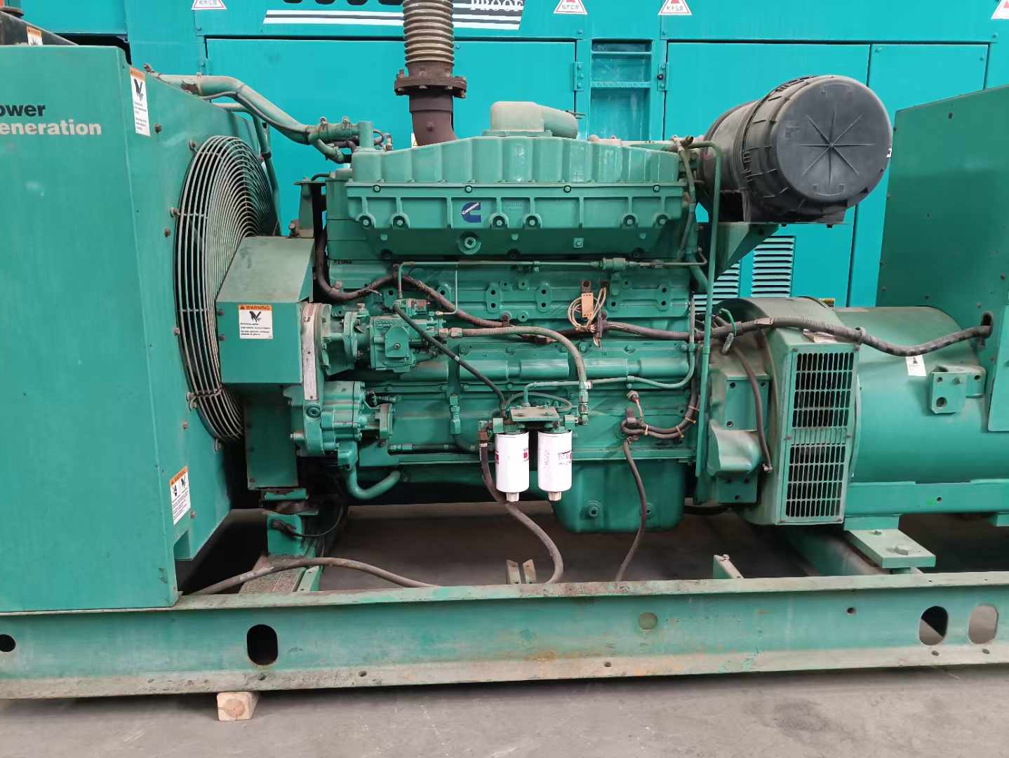 库伦过载会对 600kW 柴油发电机组造成哪些损害？