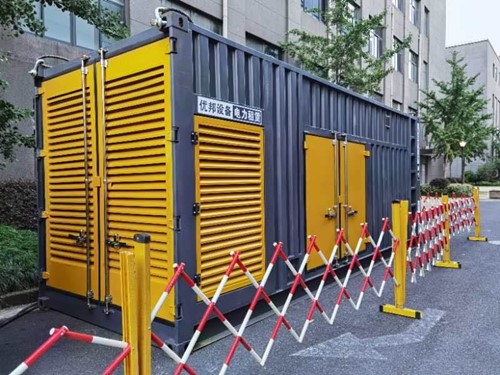 库伦如何使用转速表检查发动机的转速？