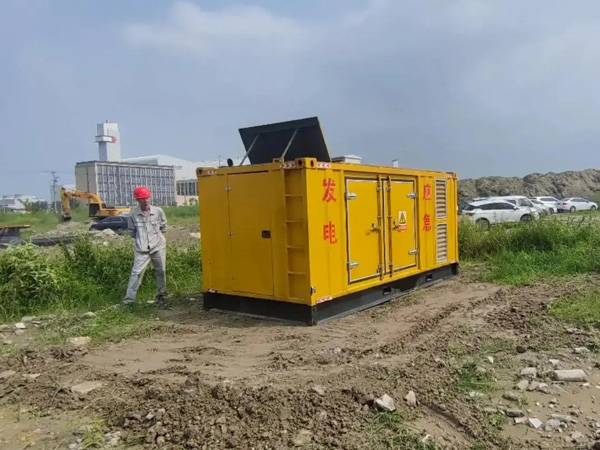 库伦200KW柴油发电机机组每小时的油耗量受哪些因素影响？